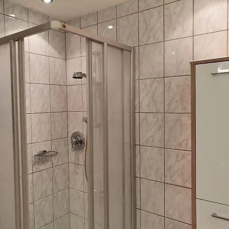 Erika Daire Hainzenberg